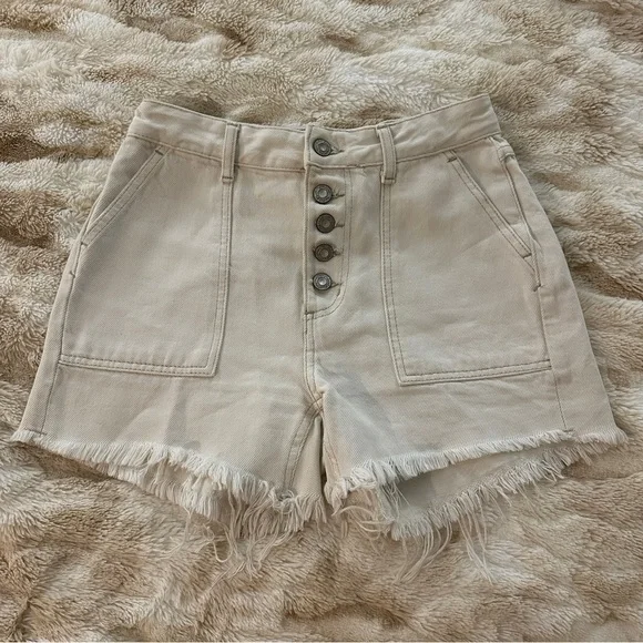 Free People We The Free Jesse Carpenter Shorts Cutoff Denim Off White Size: 24 - Picture 3 of 6